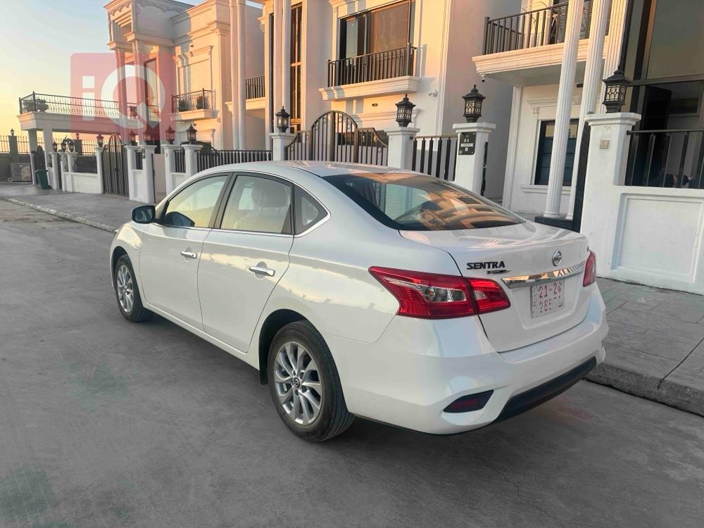 نیسان سێنترا